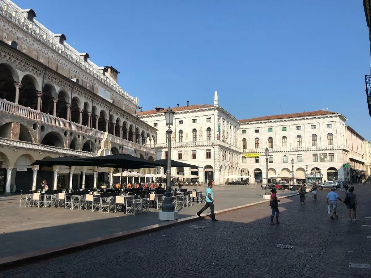 M14 Duomo Apartments Padua Italien
