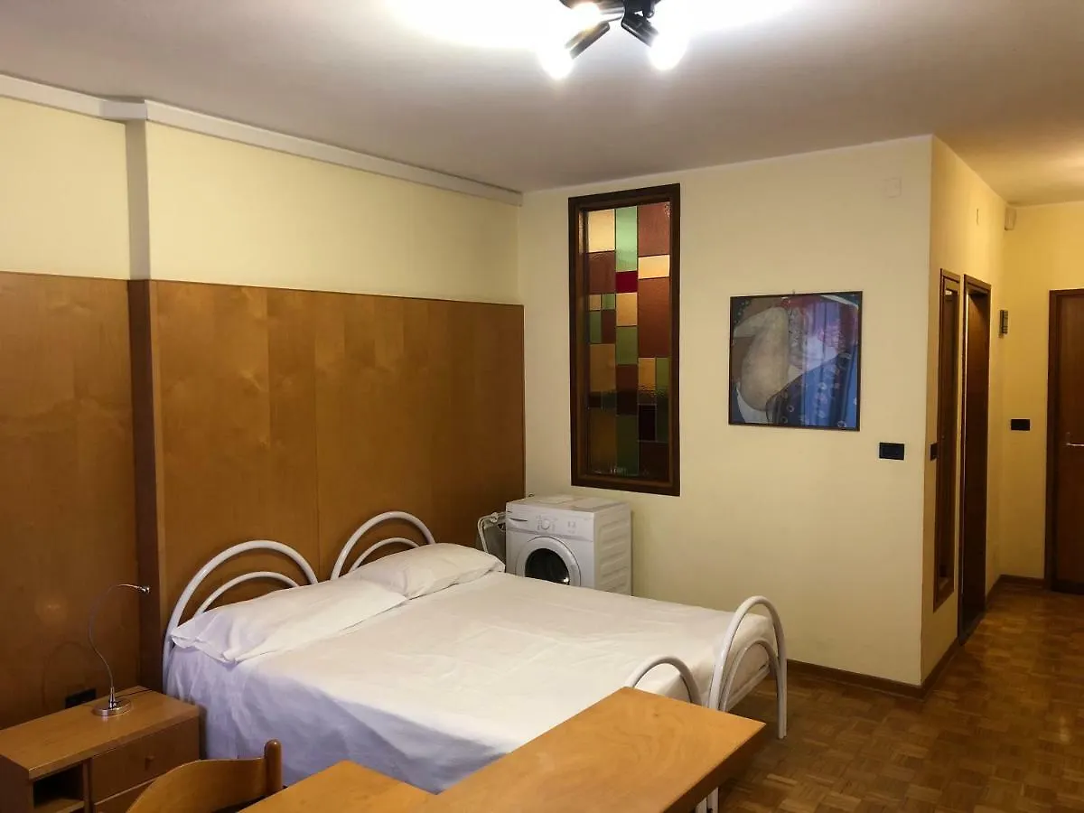 M14 Duomo Apartments Padua Italien